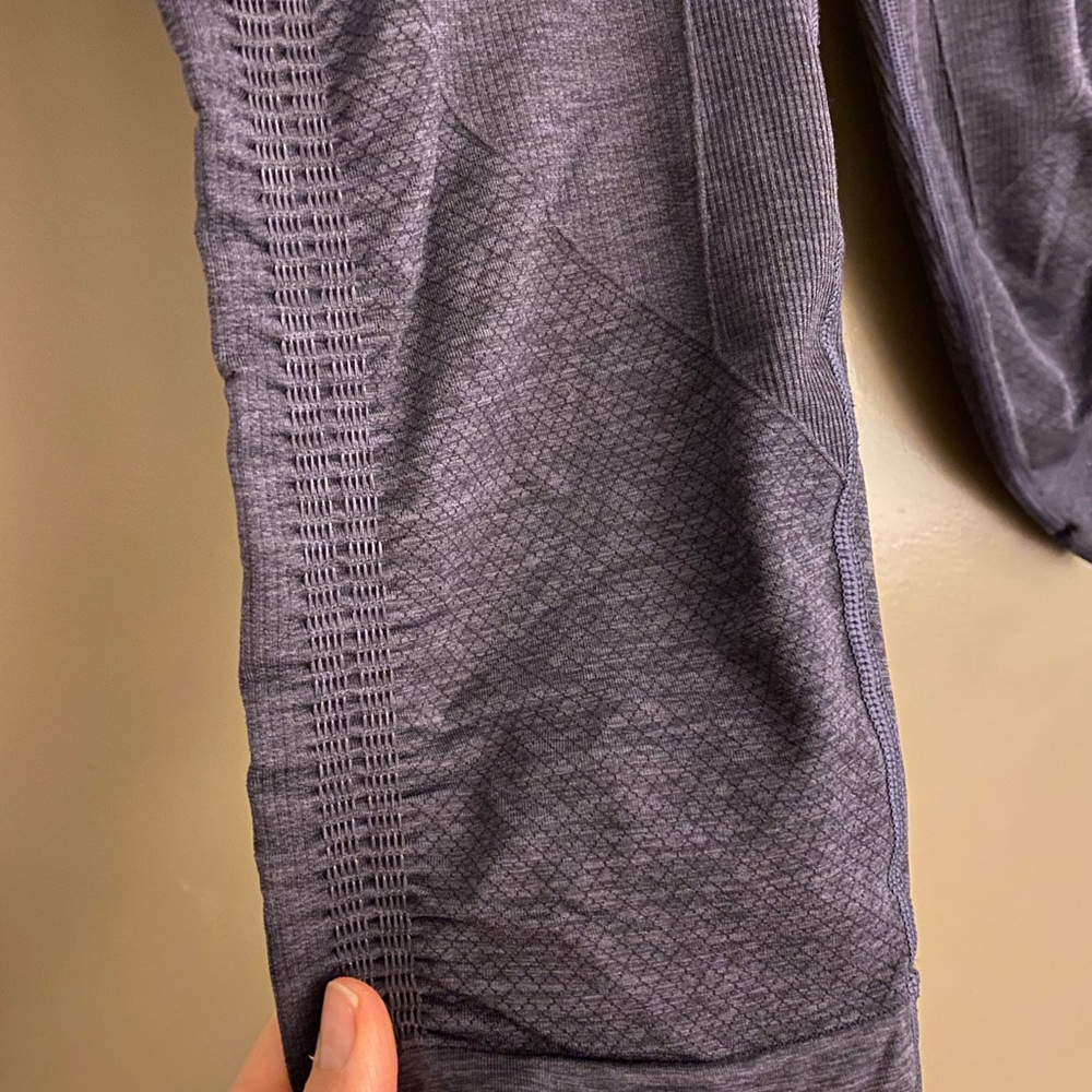 Lululemon In the Flow Crops - Picture 4 of 4